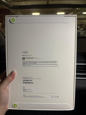 Ipad A16 128GB SILVER Brand New Sealed - photo 2 of 2