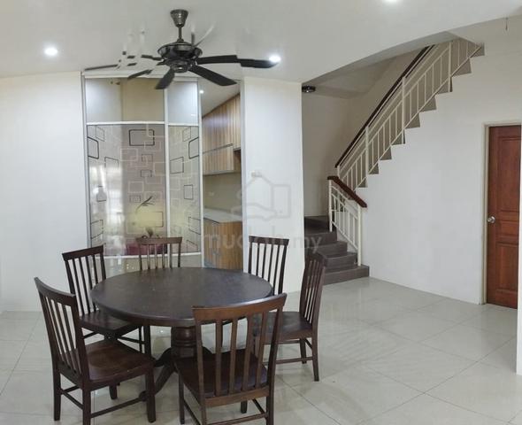 Persiaran Bukit Jambul, Relau, 3 Storey terrace 1