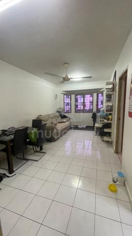 Impian Apartment 1