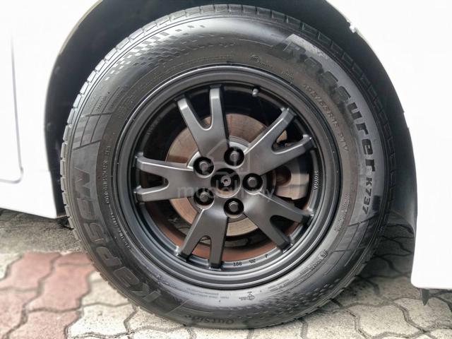 2011 Toyota PRIUS 1.8 (HYBRID) (A) LOW MILEAGE - 4