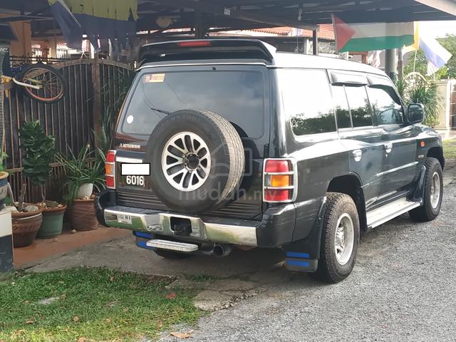 2001 Mitsubishi PAJERO 2.4 (M) Wide Body Petrol - 2