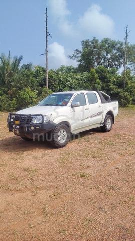 2011 Toyota HILUX 2.5 STD MY05 KUN25R FACELIFT (M) - 1