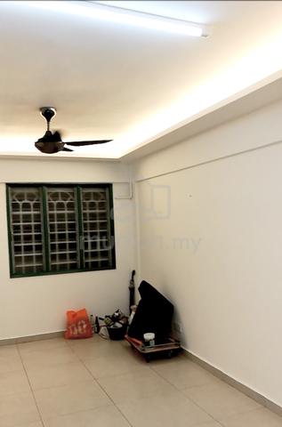 Taman Naga Emas 1