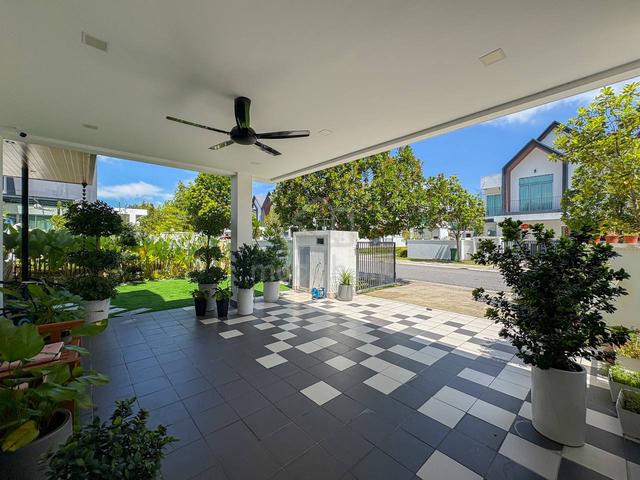 Renovate - End Lot Garden Homes Ebonylane 4