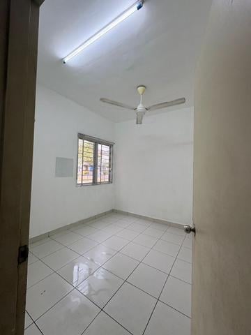 Pangsapuri Akasia (Bandar Botanic) 1