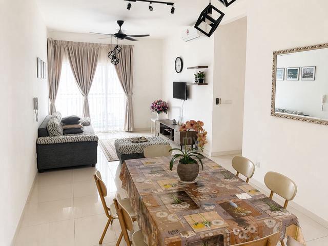 Savanna Executive Suite @ Southville City 1
