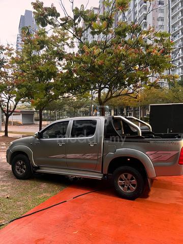 2009 Toyota HILUX 2.5 G DUAL CAB (M) - 5