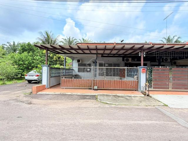 Single storey Terrace End lot/Taman matahari 1