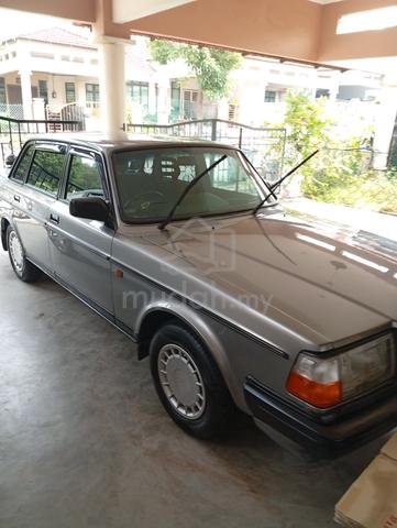 1995 Volvo 240 2.0GL (Manual) - 1