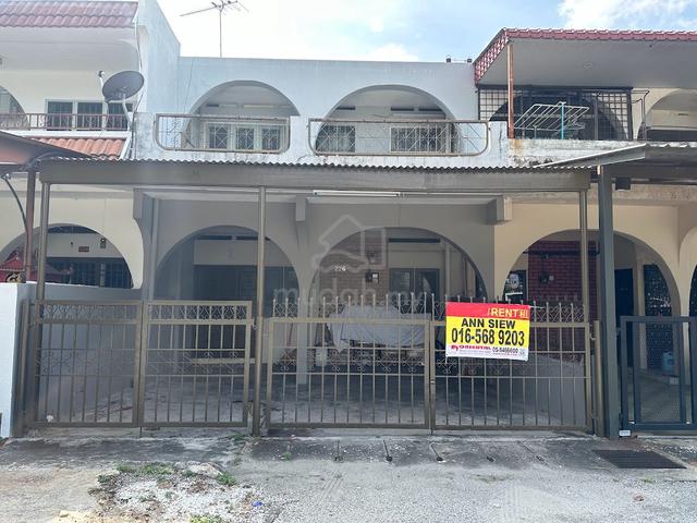 Double Storey House For Rent in Gunung Rapat Ipoh-Convenience area 1