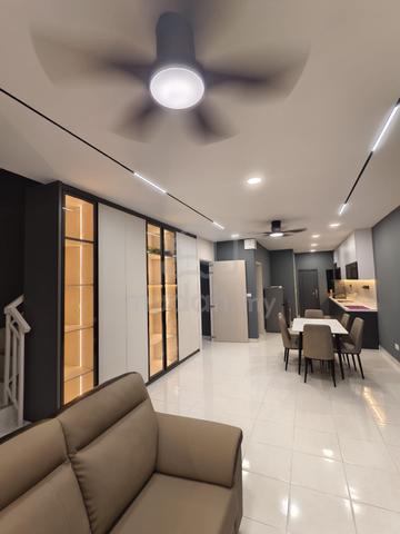 Double storey for rent at Erica ME Bistari Perdana Pasir Gudang Johor 1