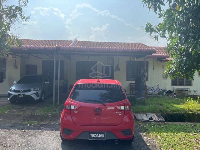 Rumah Teres setingkat Gong Cempedak, Marang 1