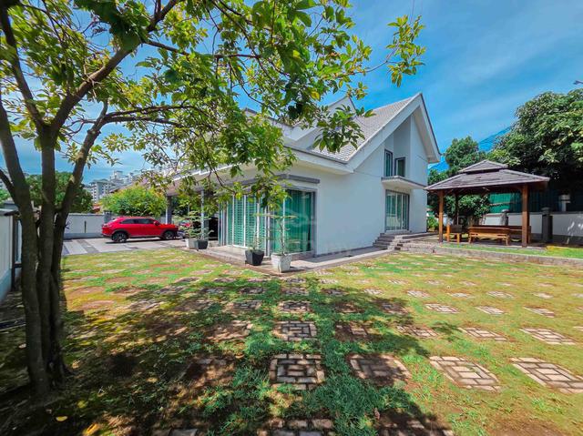 [8789sqft] SS7 Kelana Jaya Petaling Jaya 2 Storey Corner Bungalow Reno 1