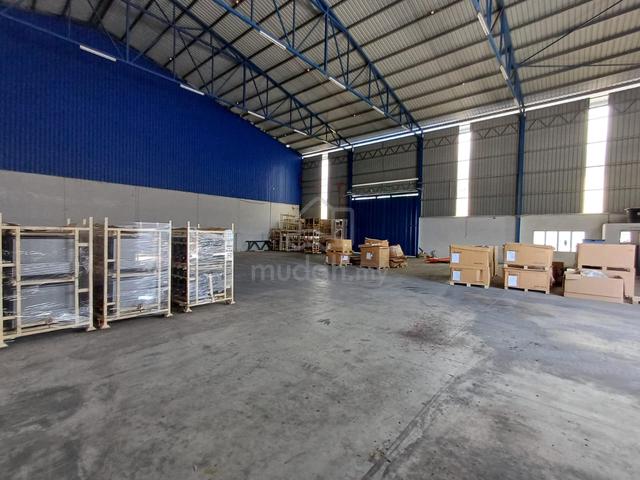 HOT! Prime Location! Large Factory/ Warehouse! Seksyen 25, Shah Alam 1