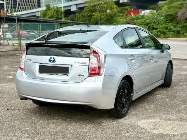 2012 Toyota PRIUS 1.8 LUXURY (HYBRID) LOW MILLEAGE - 4