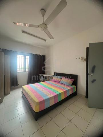 Villa Tropica 2 Master Room for Rent – Female Only-Vila Tropika @ Pudu 1