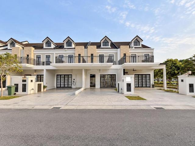 Freehold Unit Brand New , Monet Springtime Sunsuria City Sepang 1