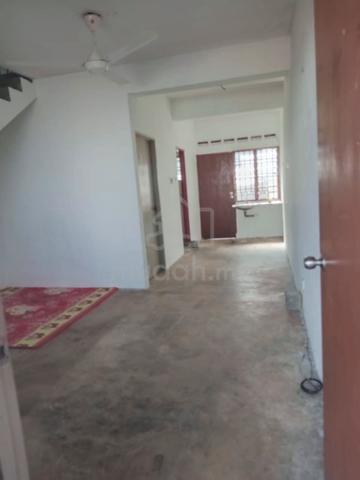 Puteri Wangsa medium cost house 1