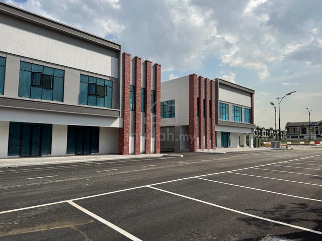 Endlot Near to Entrance with loading 1