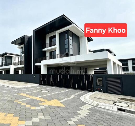 Lume Home | 3 Storey Semi-D | Luxury Gated & Guarded 1