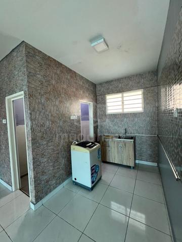 Taman Skyridge Apartment 4