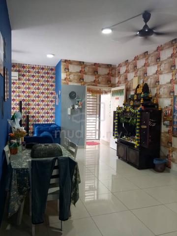 Indah Court Apartment (Bukit Indah) 1