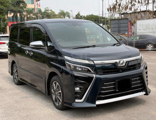 Toyota Voxy 2.0 X - 1