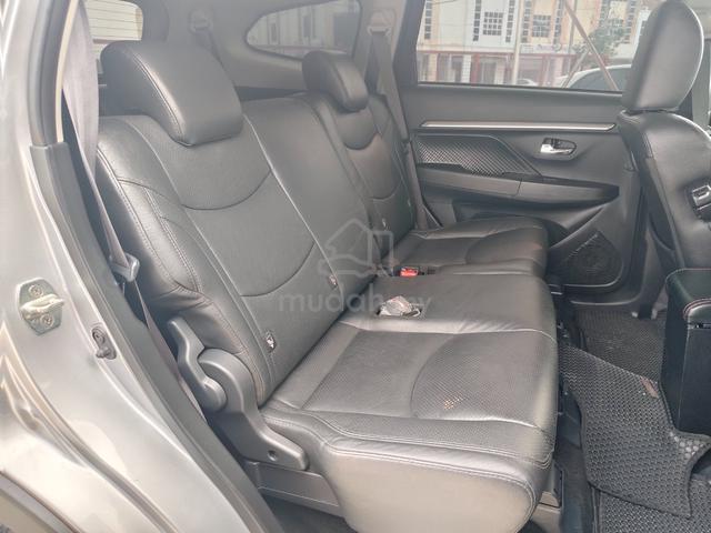 2022 Perodua Aruz 1.5 AV F/Service 5-YRS Warranty - 5