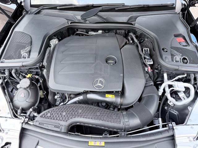 2021 Mercedes Benz E200 2.0 AVANTGARDE (CKD) (A) - 4