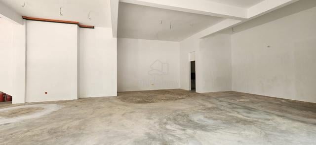 Kuantan Ground Floor Corner Shoplot for Rent 1