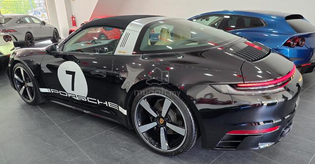 2021 Porsche 911 TARGA 4S HERITAGE (Manual Gear) - 3