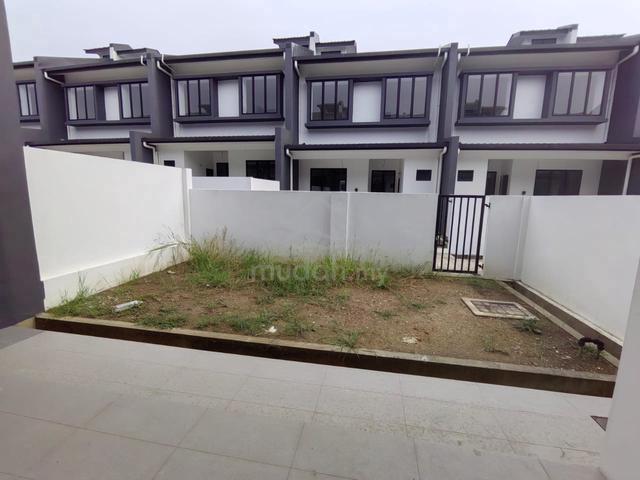 Glenary Park Double Storey Terrace for sale 1