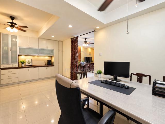 Kota Kemuning Double Storey House Renovated Corner lot 1