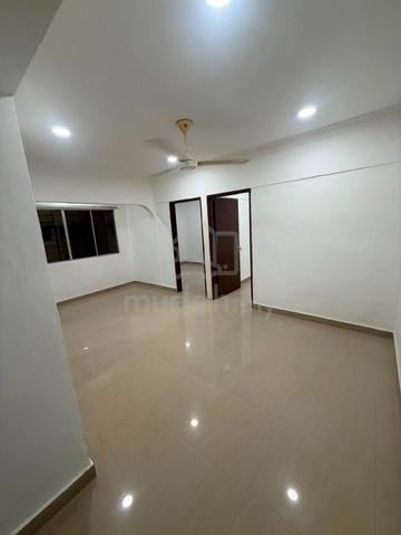 Flat Pkns Au3 1