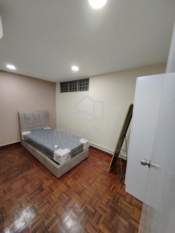 Fully furnish ready to move in PJ SS7 Kelana Jaya small room for rent 1