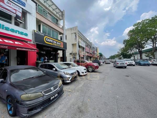 Bukit Tinggi 1 Klang 3 Storey Endlot Shoplot Limited Unit value buy 1