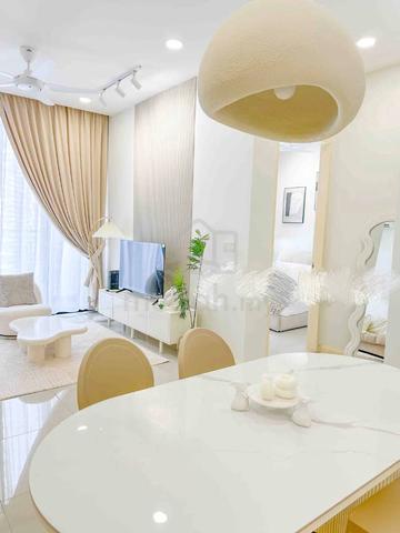 D' Pristine @ Medini 1