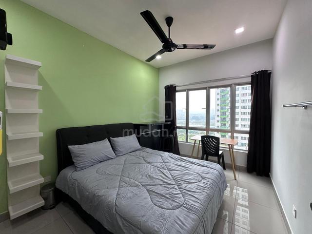 Freshly Renovated MASTER room (MT)| OUG Parklane 1