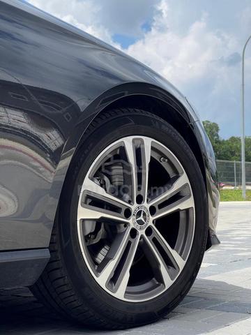 2022 Mercedes Benz E200 2.0 AVANTGARDE (CKD) (F/S) - 4