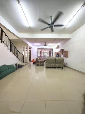 Ehsan Jaya super long terrace house for sale 1
