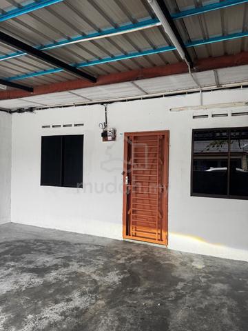 Single storey house at Alor Gajah for rent 1