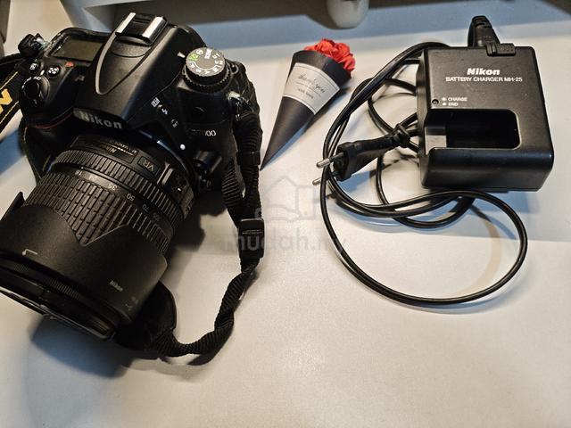 Nikon D7000 DSLR Kit   AF-S 18-105mm VR Lens Set - photo 4 of 6