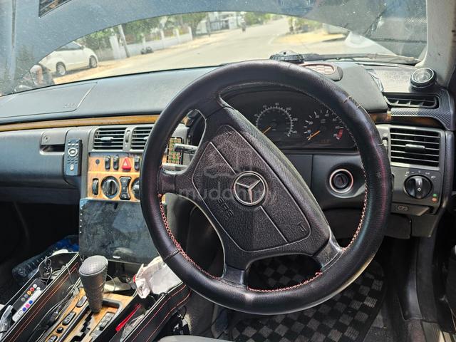 1998 Mercedes Benz E240 AMG (CBU) 2.4 (A) - 4