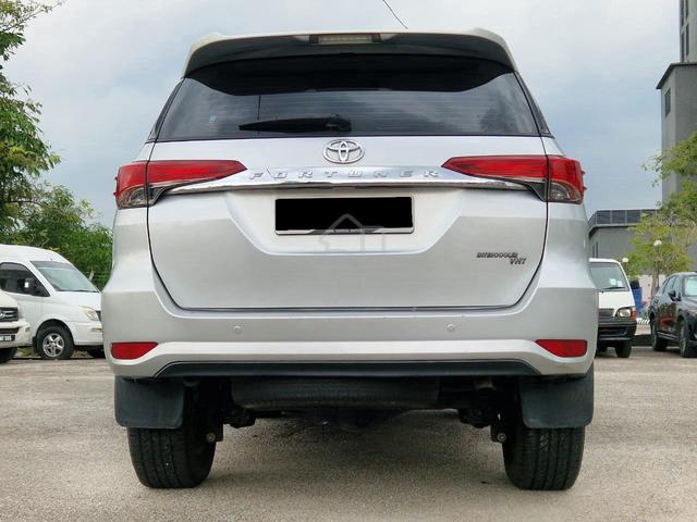 Toyota FORTUNER 2.4 4x4 TURBO DIESEL 6 SPEED FULON - 3