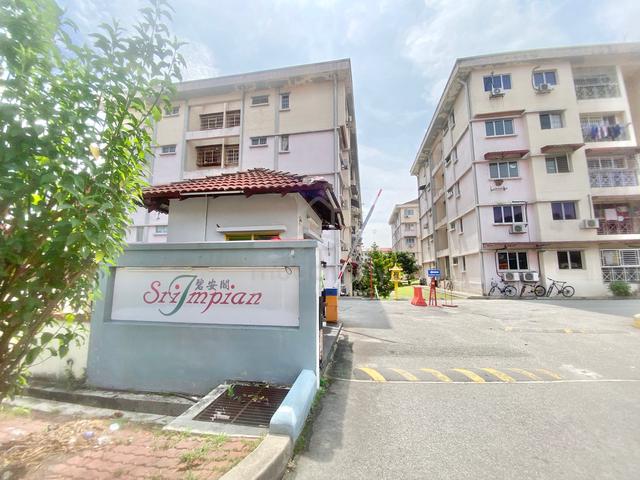 (Big unit) Sri Impian apartment Bukit Serdang Seri Kembangan for sale 1