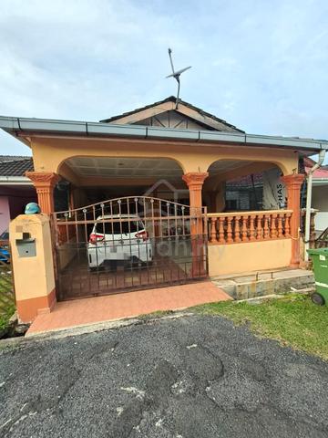Teres setingkat taman desa bidara muadzam shah 1