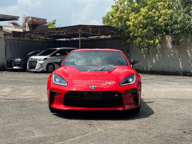 2025 Toyota GR86 2.4 MT RZ RED WITH CARBON HOOD - 2