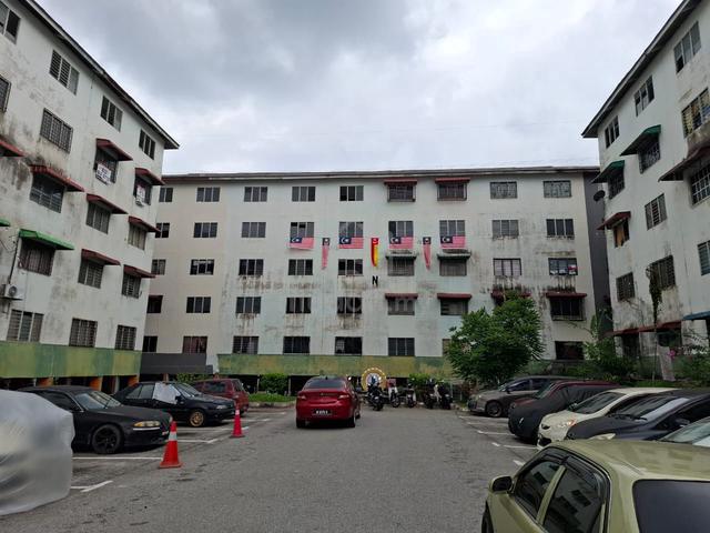 Kenanga Apartment (Taman Bunga Raya) 1