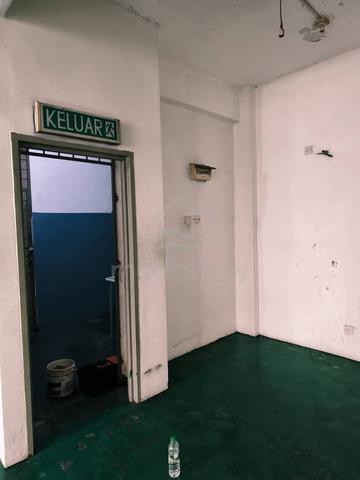 Dataran Otomobil Apartment 1