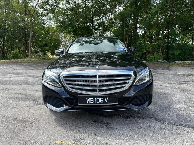 2015 Mercedes Benz C250 EXCLUSIVE 2.0 Luxury Sedan - 2